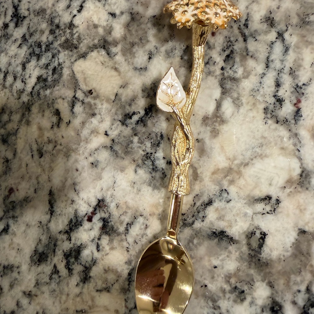 Elegant Gold Floral Spoon